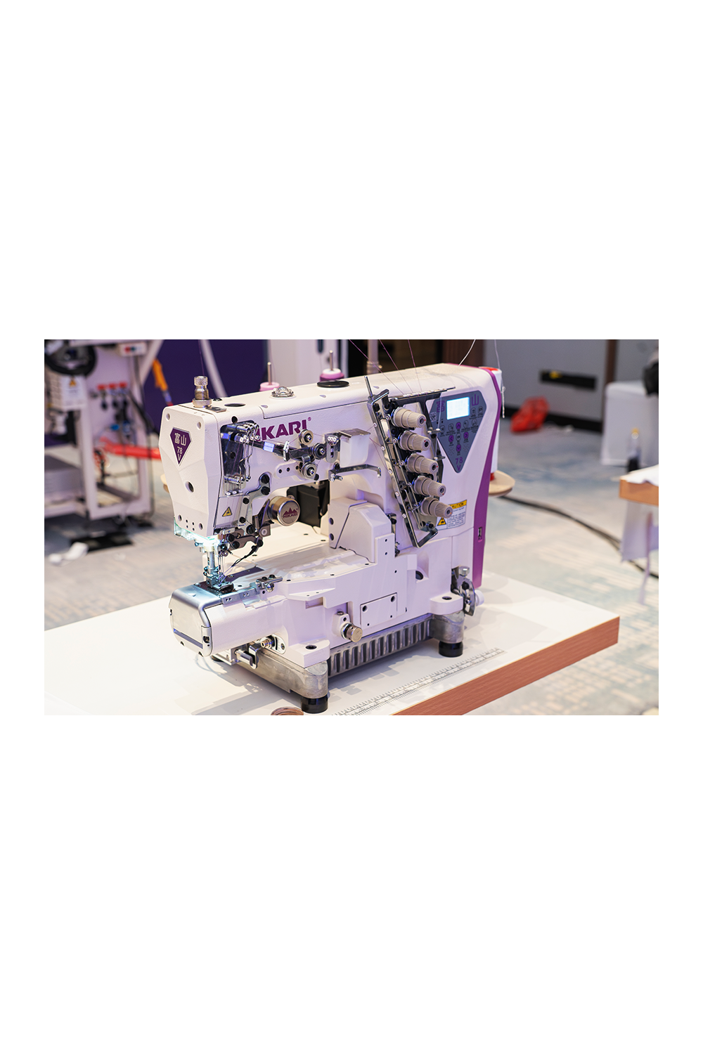 Hikari HW78V Cylinder Bed Industrial Sewing Machine with Computerized Feeding and Right-Hand Trimmer