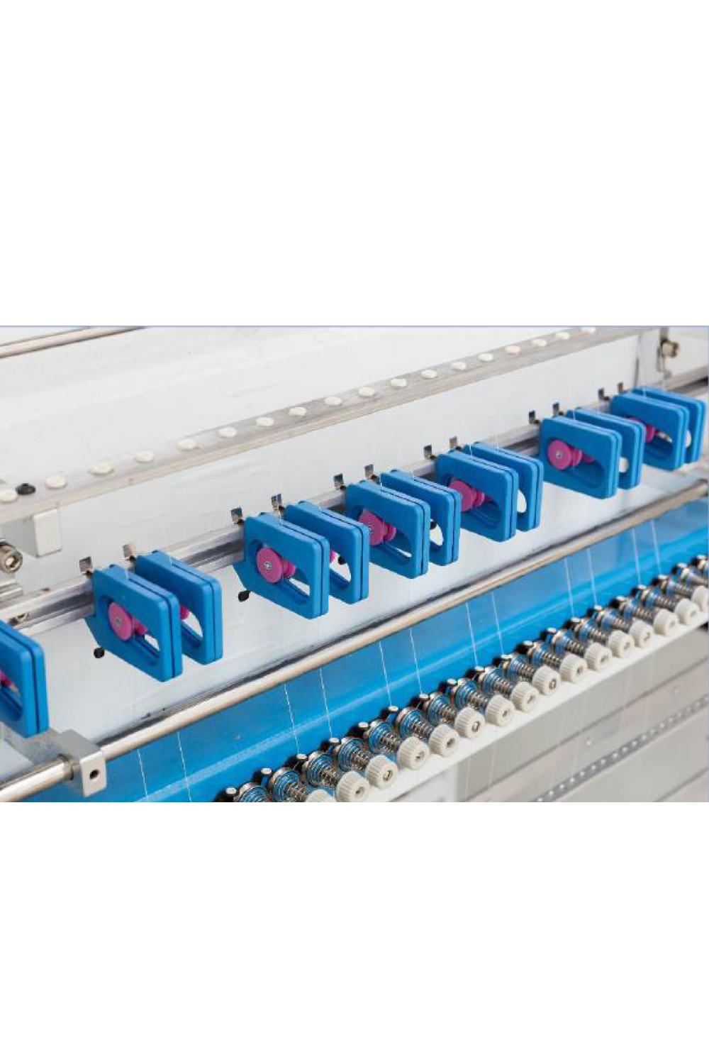 Computerized Chain Stitch Non-Shuttle Multi-Needle Quilting Machine