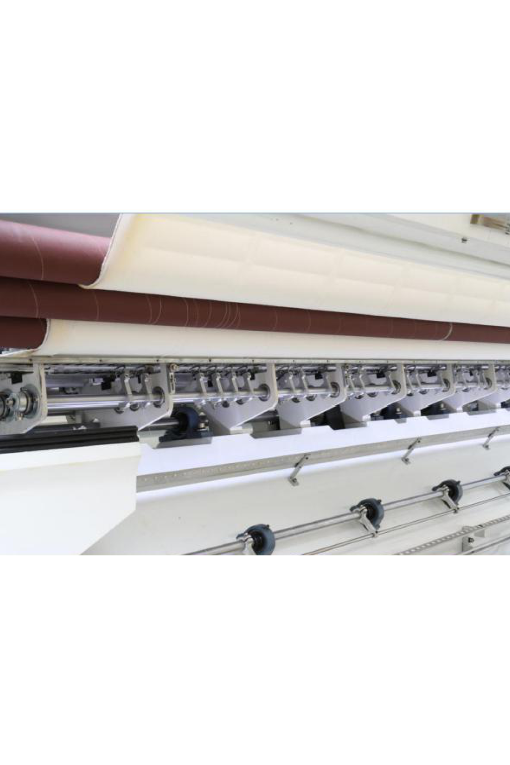 Computerized Chain Stitch Non-Shuttle Multi-Needle Quilting Machine